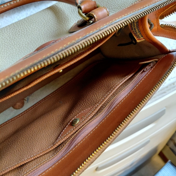 Dooney & Bourke Leather Satchel Handbag Purse Bag Cream Pearl Tan  Vintage - Picture 9 of 11